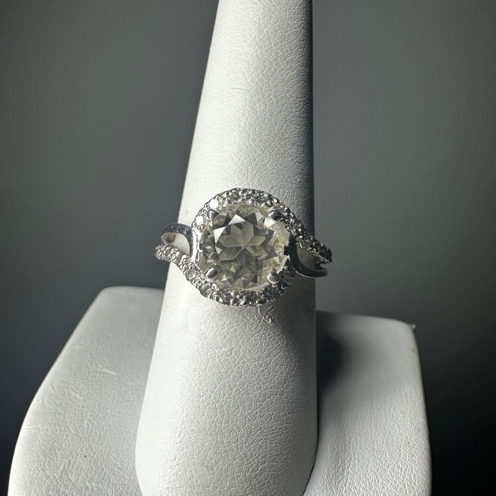 NWOT round cut Prasiolite and accent cz diamonds in sterling‎ silver ring!